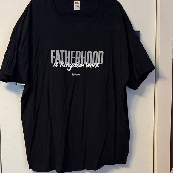 Fruit of the Loom Black Graphic Men's Tee - Picture 1 of 2